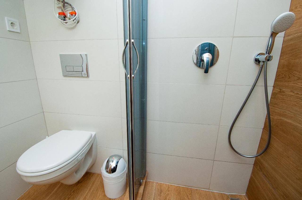 Apartments On Chaykovskogo 16 Odessa Ngoại thất bức ảnh