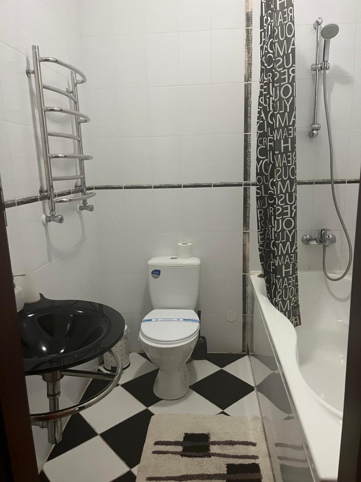 Apartments On Chaykovskogo 16 Odessa Ngoại thất bức ảnh